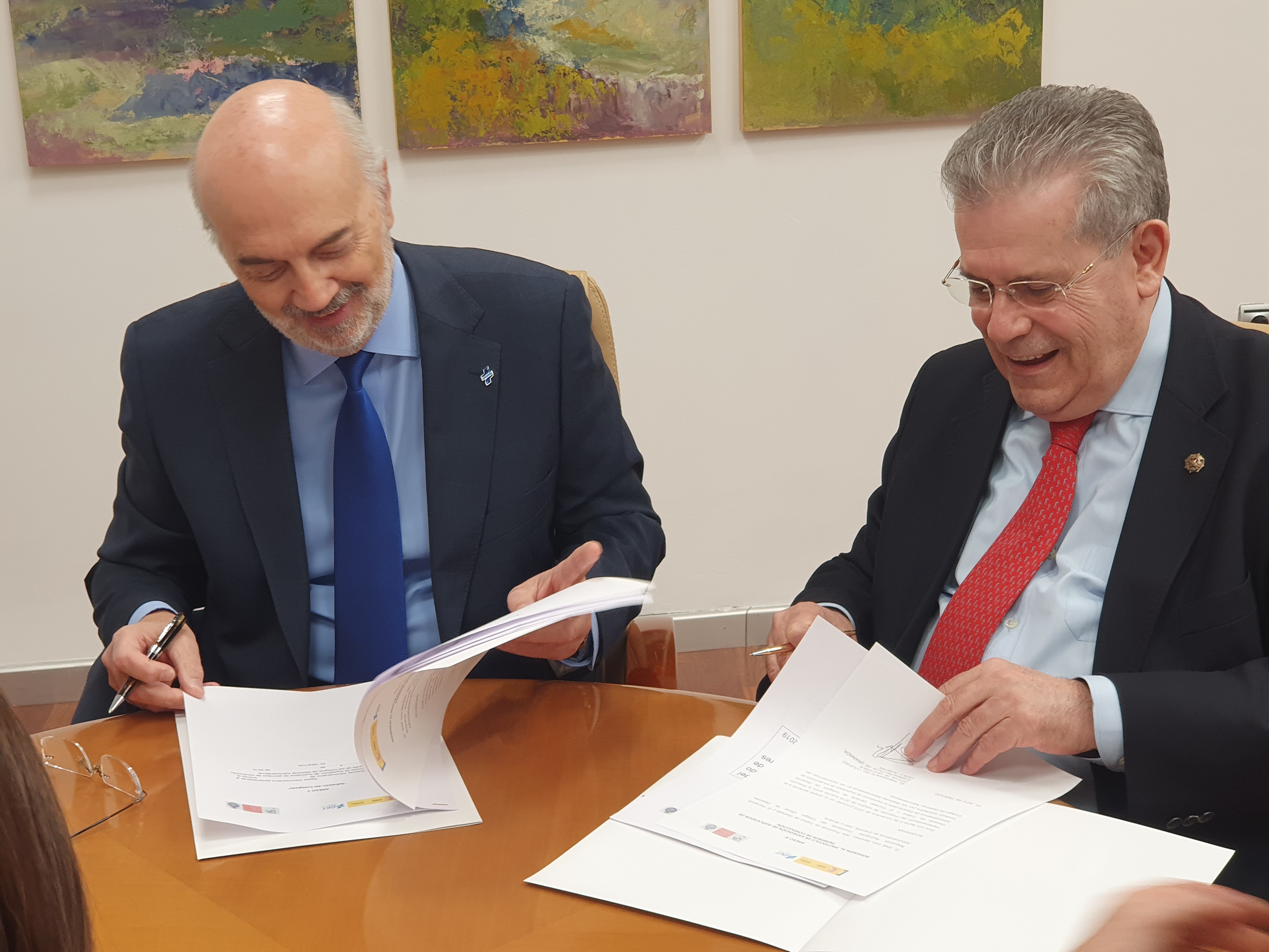Colegio de Granada, Jaén y Almería: el ciudadano podrá acudir al gA para solicitar el duplicado del carnet de conducir Colegio de Granada, Jaén y Almería: el ciudadano podrá acudir al gA para solicitar el duplicado del carnet de conducir
